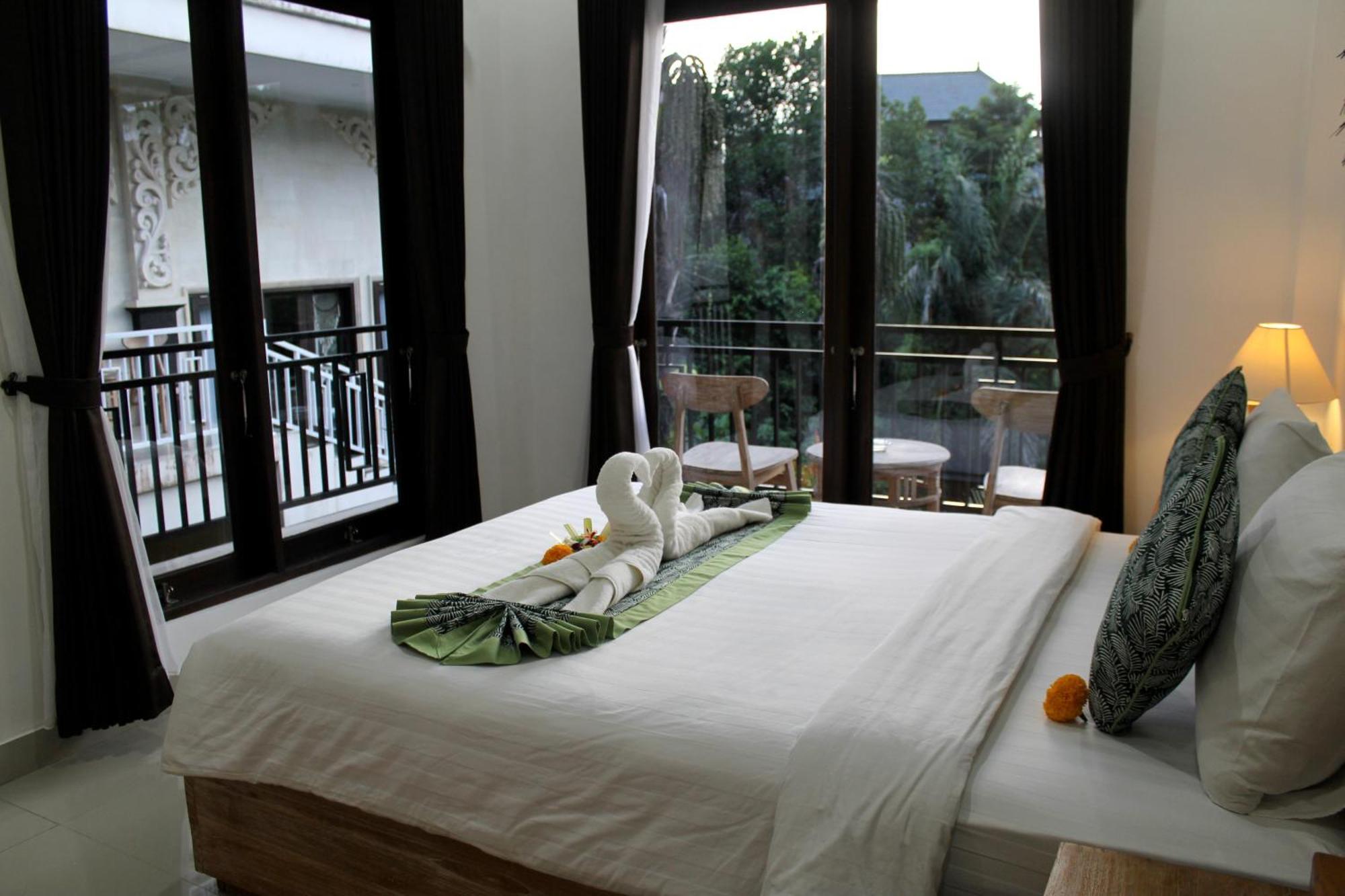 Hanaka Riverside Ubud Esterno foto