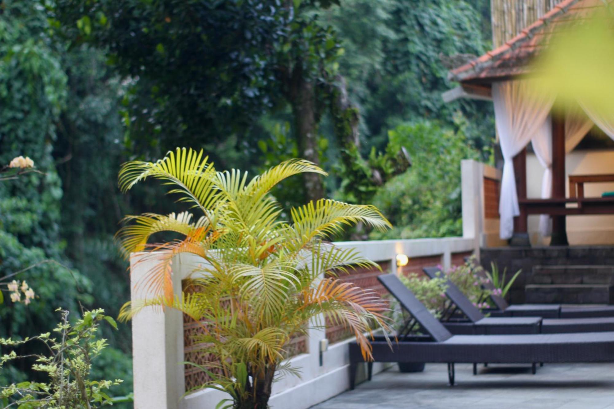 Hanaka Riverside Ubud Esterno foto